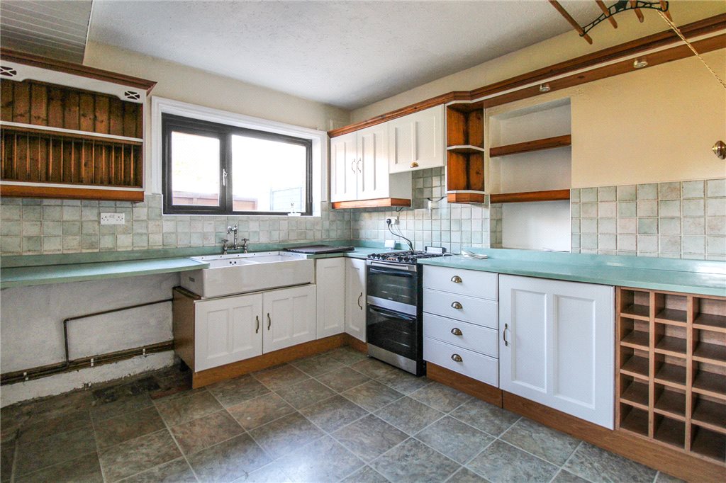 3 bedroom property for sale in Colne Road, Earby, Barnoldswick, BB18