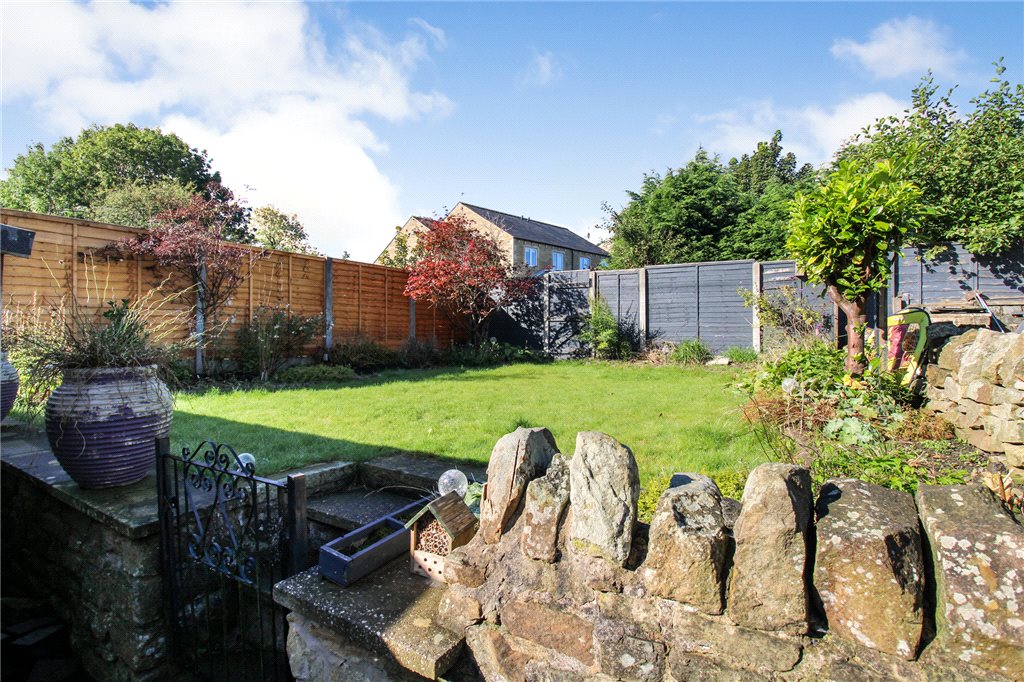 3 bedroom property for sale in Colne Road, Earby, Barnoldswick, BB18