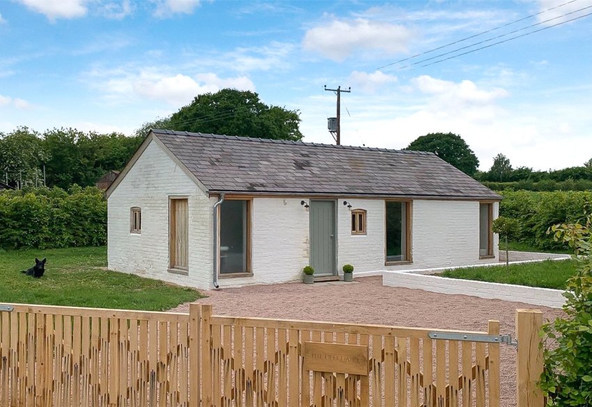 2 bedroom property for sale in Kinnersley, Hereford, HR3 £219,995