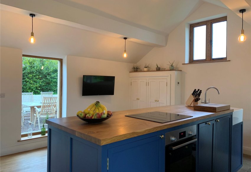 2 bedroom property for sale in Kinnersley, Hereford, HR3 £219,995