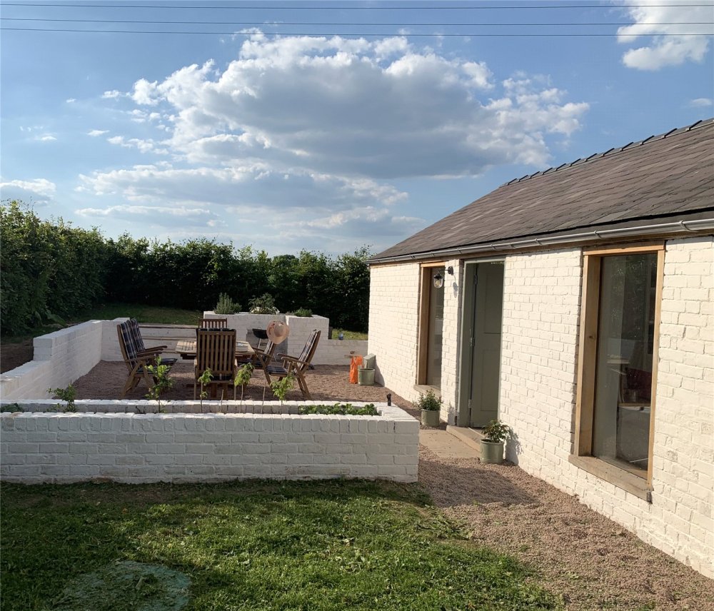 2 bedroom property for sale in Kinnersley, Hereford, HR3 £219,995