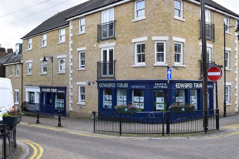 property for sale in Queens Road, Buckhurst Hill, Essex £545,000