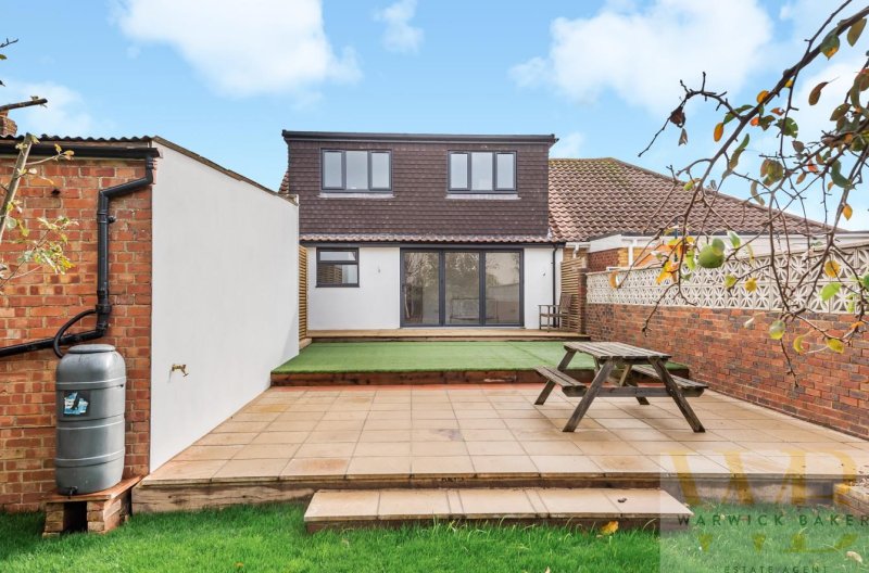 4 bedroom property for sale in Crown Road, ShorehamBySea Offers in excess of £450,000