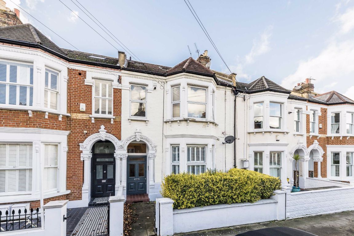 Jacksons 2 bedroom property for sale in Carminia Road, Balham £535,000