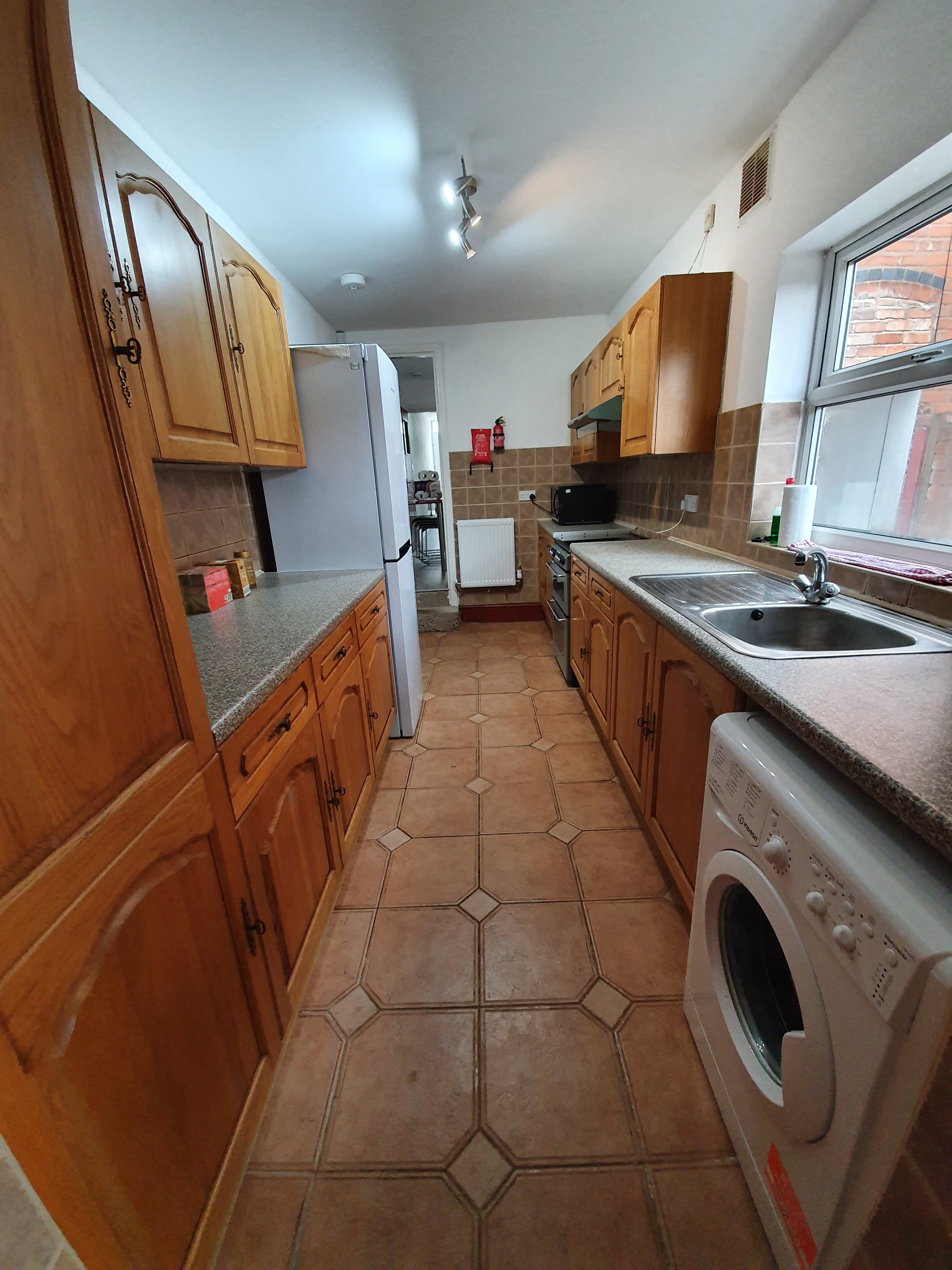 4 bedroom property to let in 35 TEIGNMOUTH ROAD £468 pw