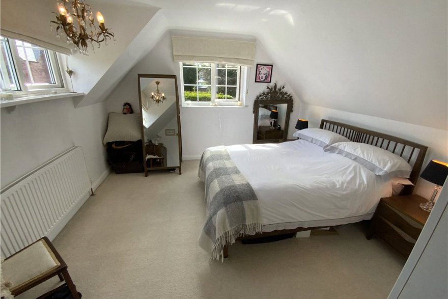 3 bedroom property for sale in Birkinstyle Lane, Shirland, Alfreton