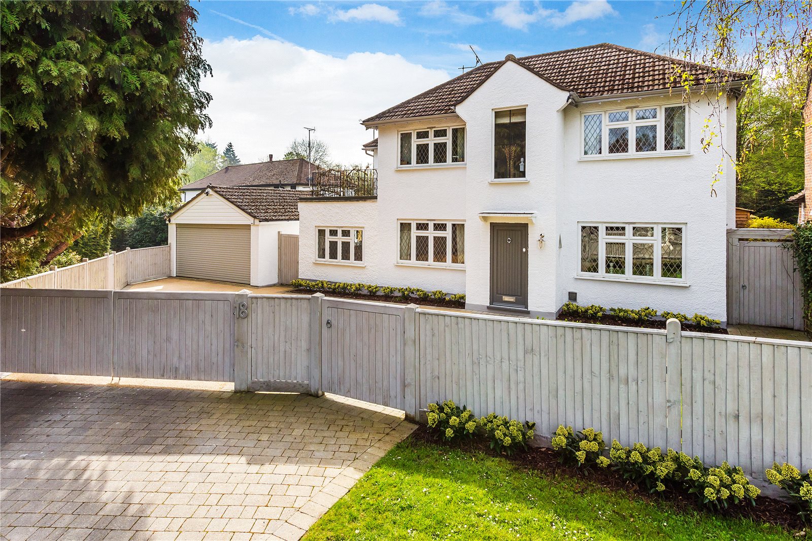 JacksonStops 4 bedroom property for sale in Meadowbrook, Oxted