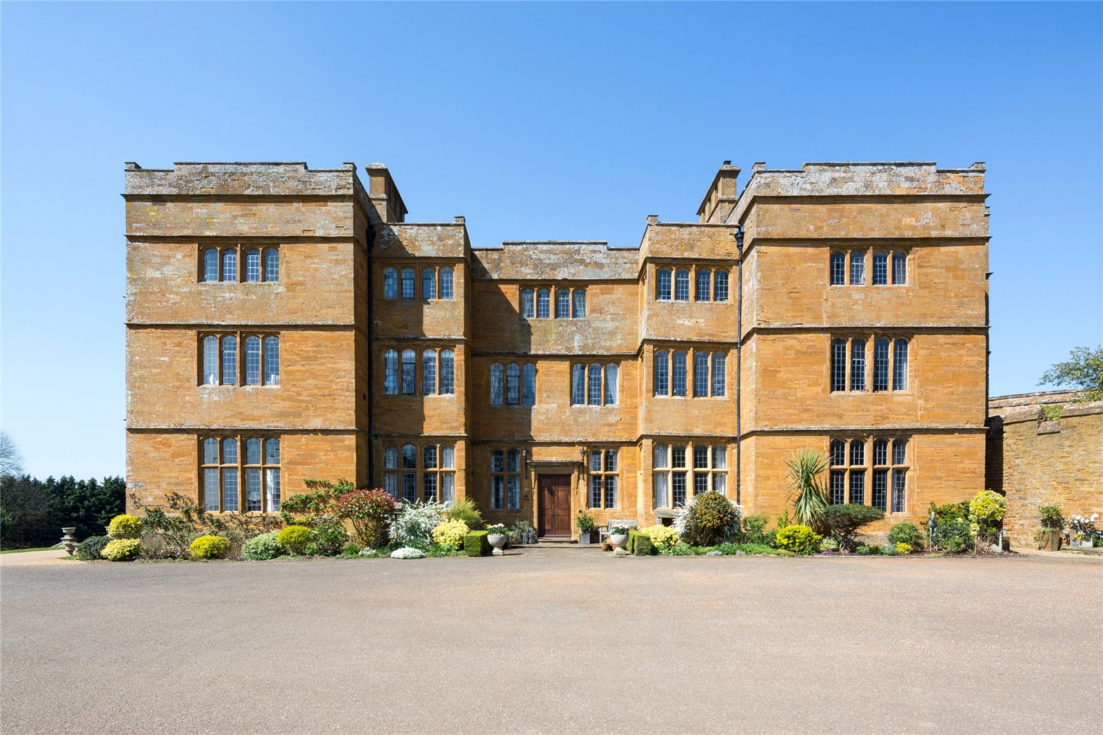 JacksonStops 3 bedroom property for sale in The Hall, Brockhall