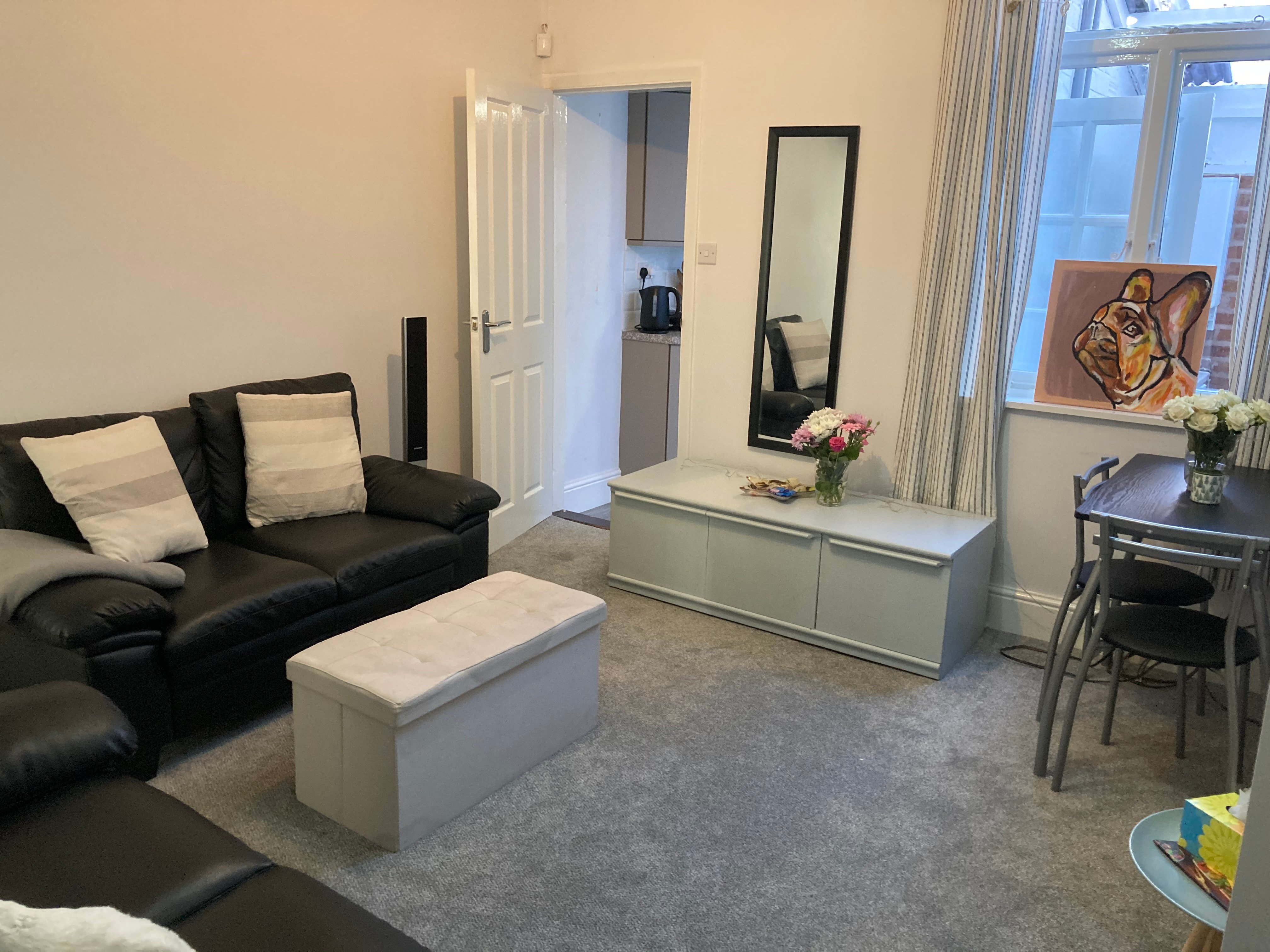 3 bedroom property to let in 3 Newton Grove £318 pw