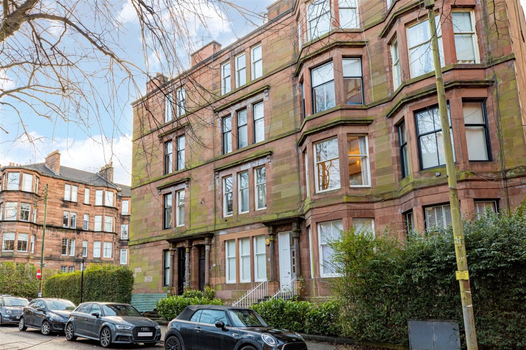 2 bedroom apartment for sale in Queensborough Gardens, Hyndland