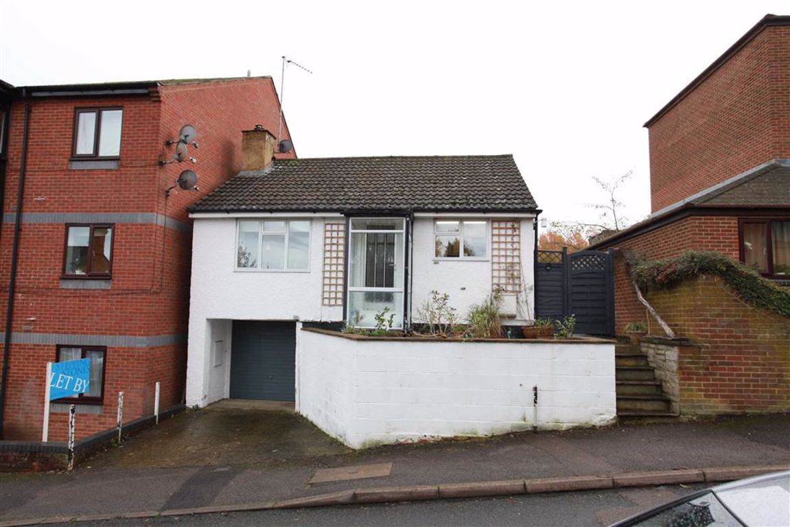 2 bedroom property for sale in Britannia Road, Banbury £215,000