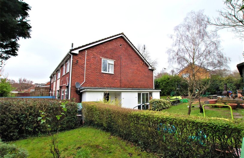 2 bedroom property for sale in Woolaston Avenue, Lakeside, Cardiff