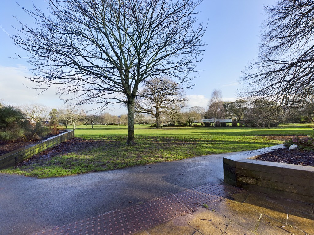 7 bedroom property in Courtenay Park, Newton Abbot Guide price £500,000