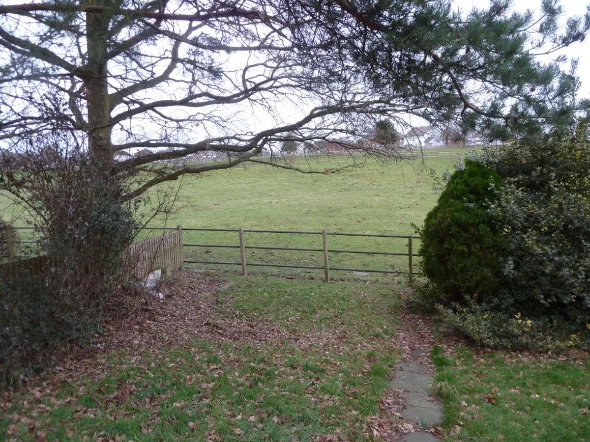 WEST AVENUE, MELTON MOWBRAY