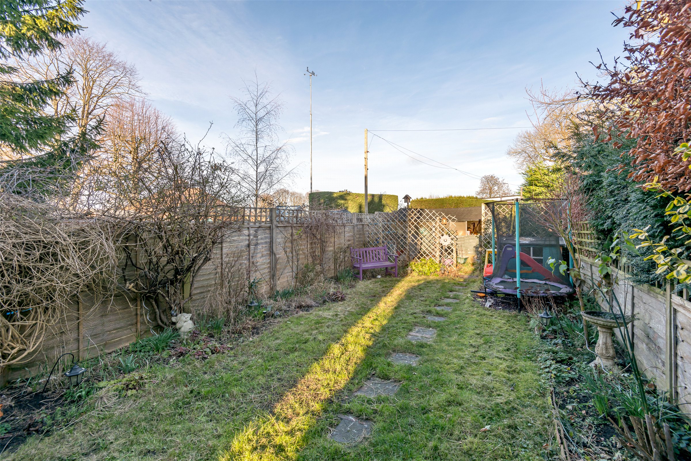 4 bedroom property for sale in Meath Green Lane, Horley, RH6 Offers in excess of £415,000