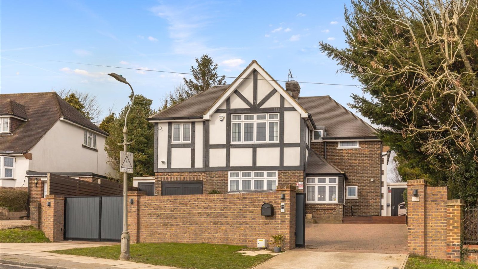 4 bedroom property for sale in Brangwyn Crescent, Brighton Guide