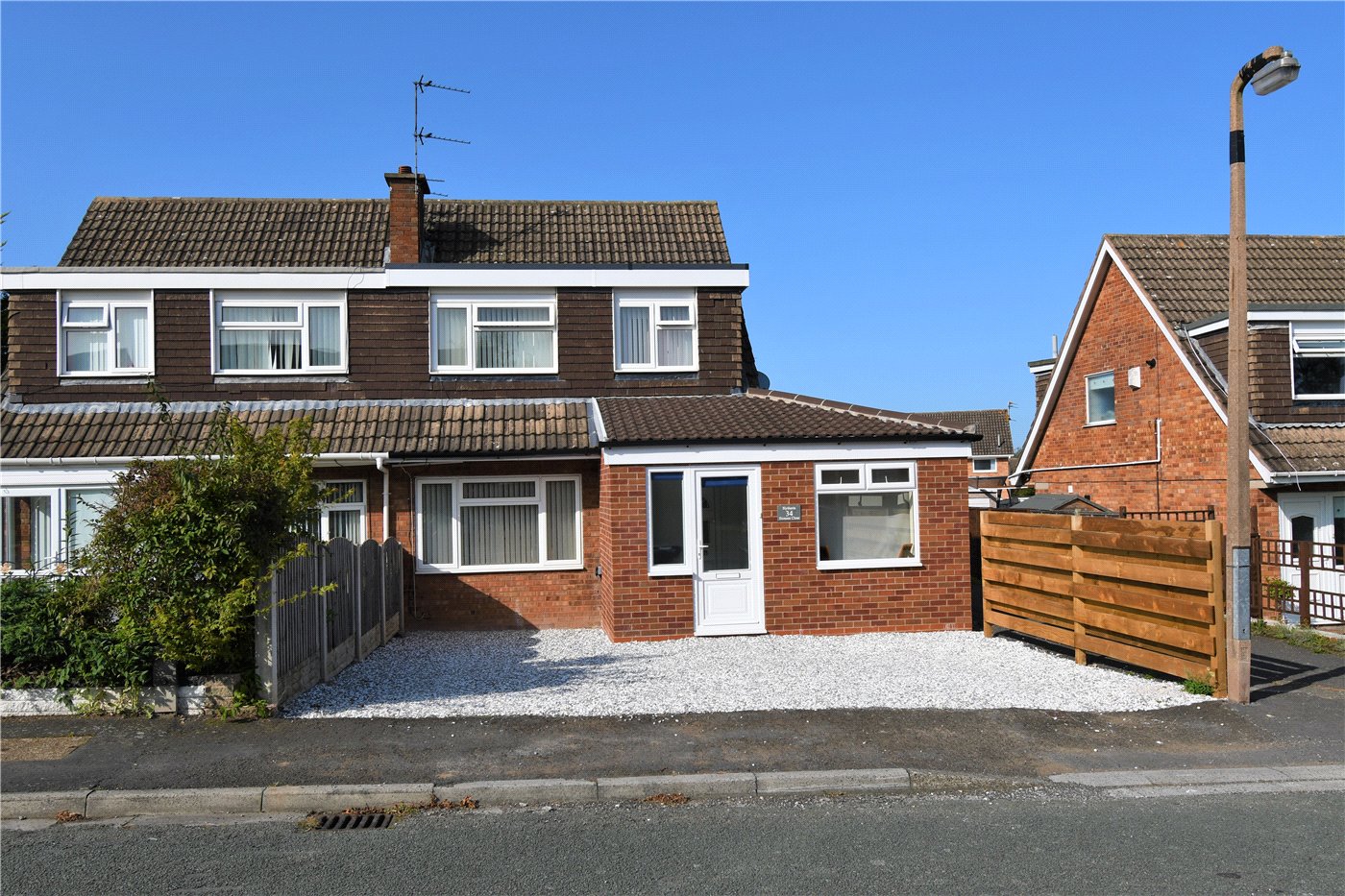3 bedroom property for sale in Exmoor Close, Pensby, Wirral, CH61 £