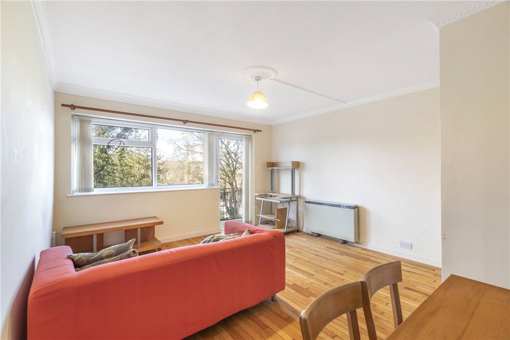 2 bedroom property for sale in Hollin Lane, Leeds, LS16 Guide price £