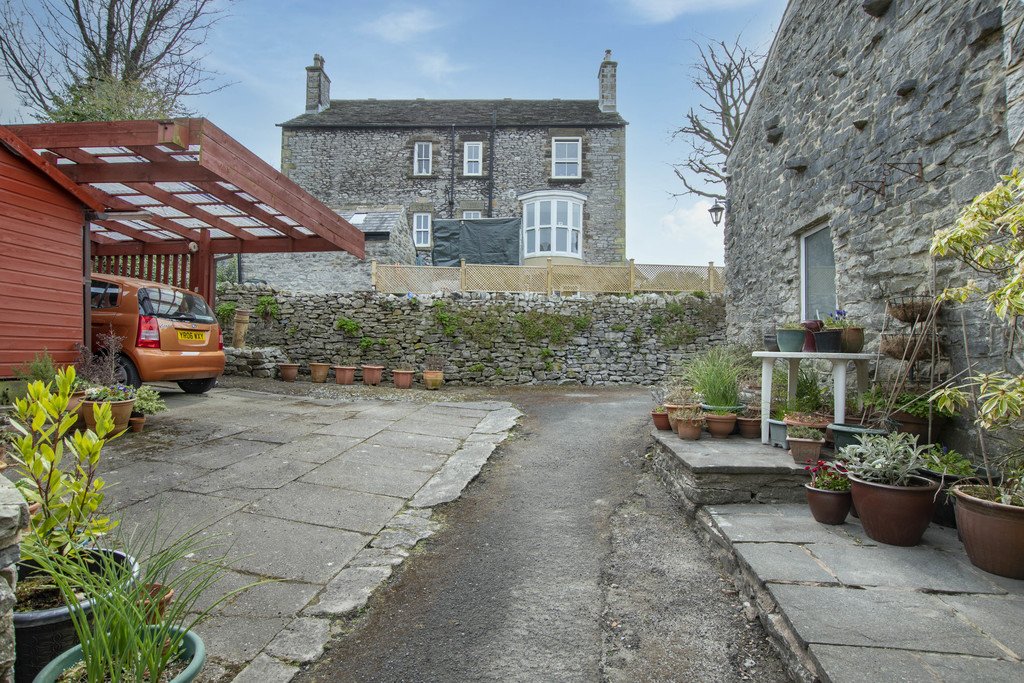 2 bedroom property for sale in The Hills, Bradwell, Hope Valley