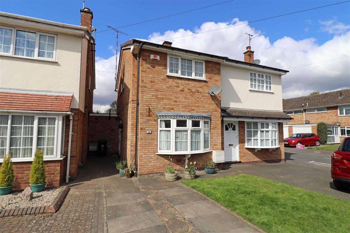 2 bedroom property for sale in St Johns, Warwick, CV34 Guide price £