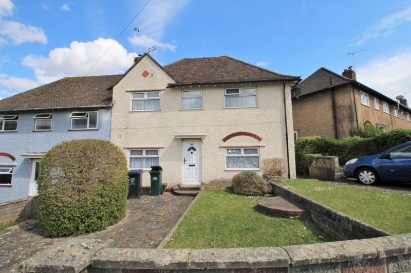 4 bedroom property for sale in Southall Avenue, Brighton £350,000