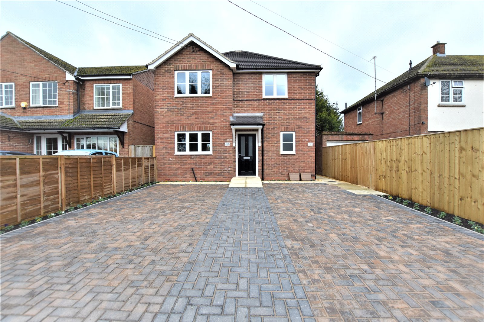 1 bedroom property to let in Wantage Road, Didcot, OX11 £900 pcm