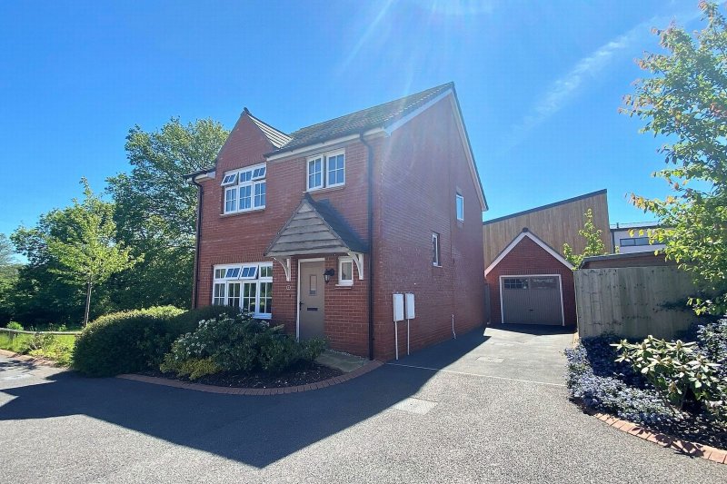 4 bedroom property for sale in Heron Place, Dawlish, EX7 Guide price £425,000