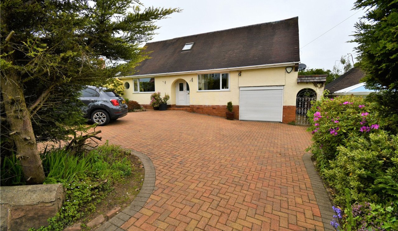 2 bedroom property for sale in Poll Hill Road, Heswall, Wirral, CH60