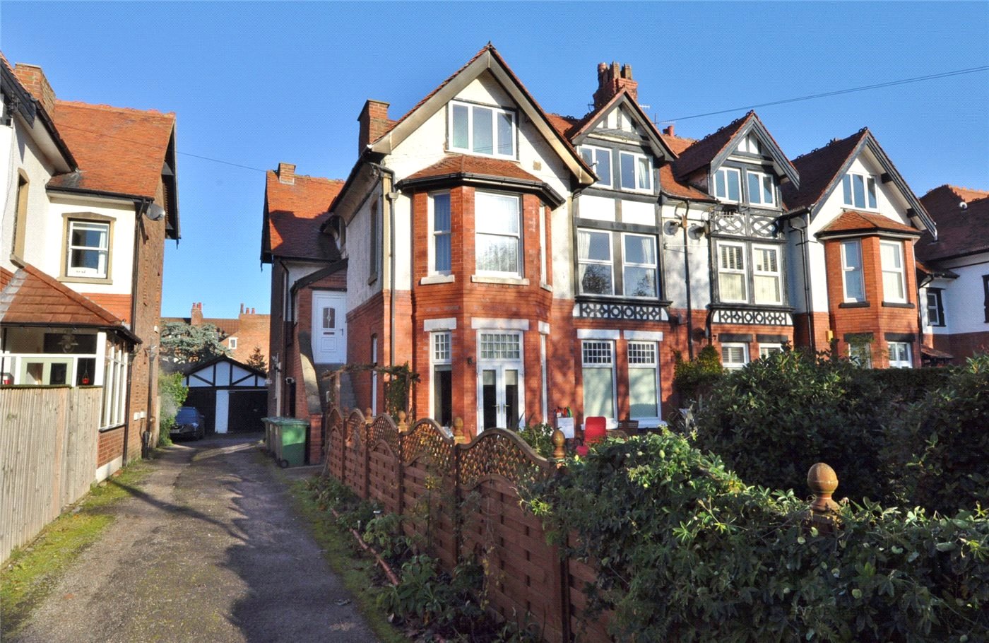 2 bedroom property for sale in Park Road, West Kirby, Wirral, CH48 £185,000