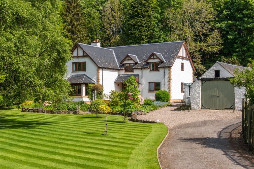 4 bedroom house for sale in Middlehaugh Of Dalshian, Old Perth Road