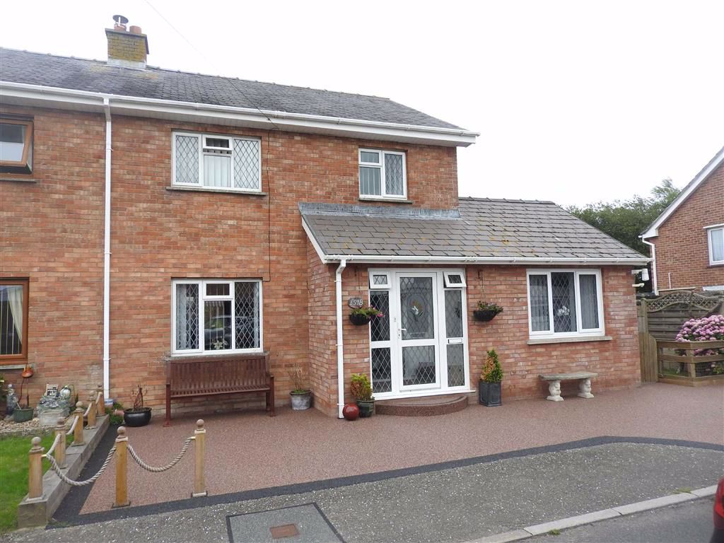 3 bedroom property for sale in Maesglas, CARDIGAN, Ceredigion Offers