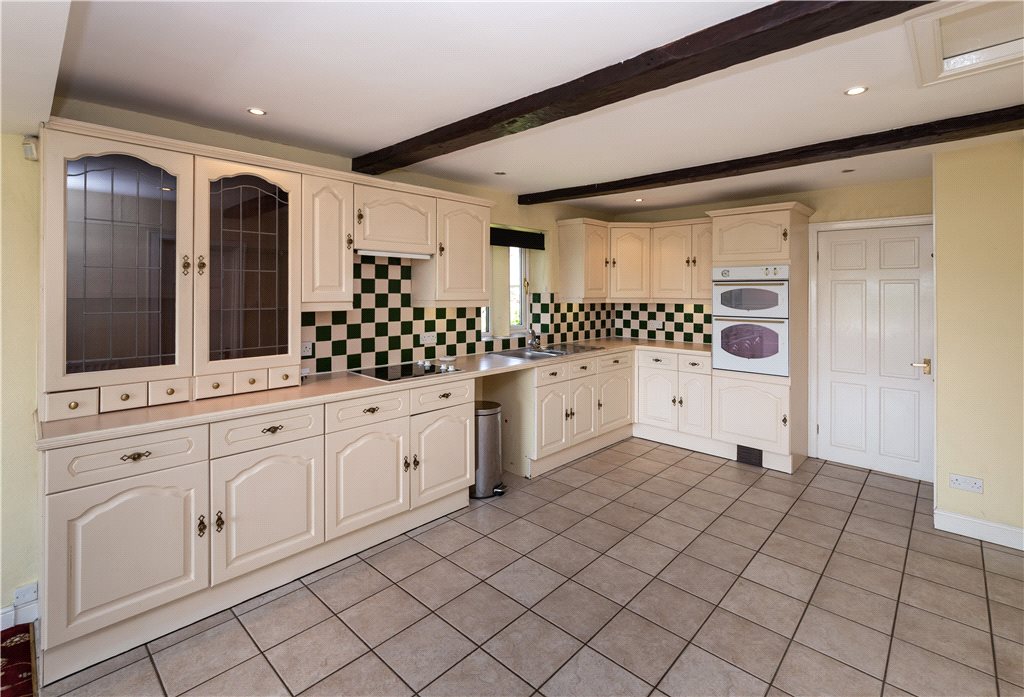 4 bedroom property for sale in Pickles Hill, Oldfield, Keighley, BD22