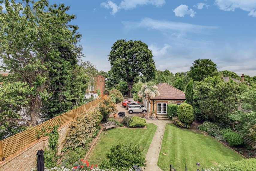 5 bedroom property for sale in Wellington Road, Enfield £1,800,000