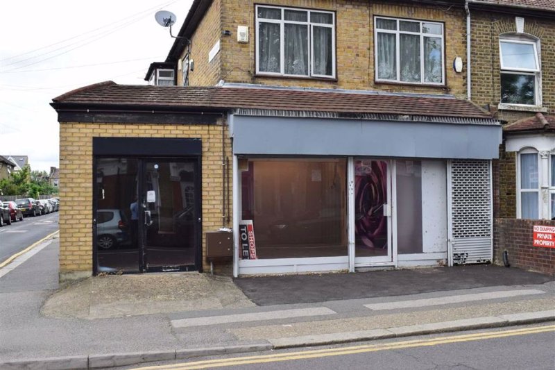 property to let in Queens Road, Walthamstow, London £10200 pa