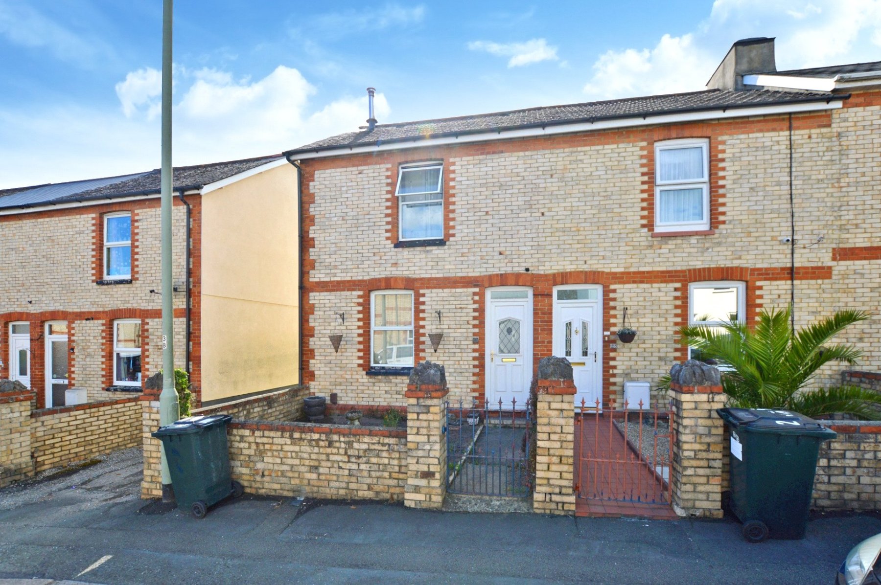 2 bedroom property for sale in Exeter Road, Kingsteignton, Newton Abbot