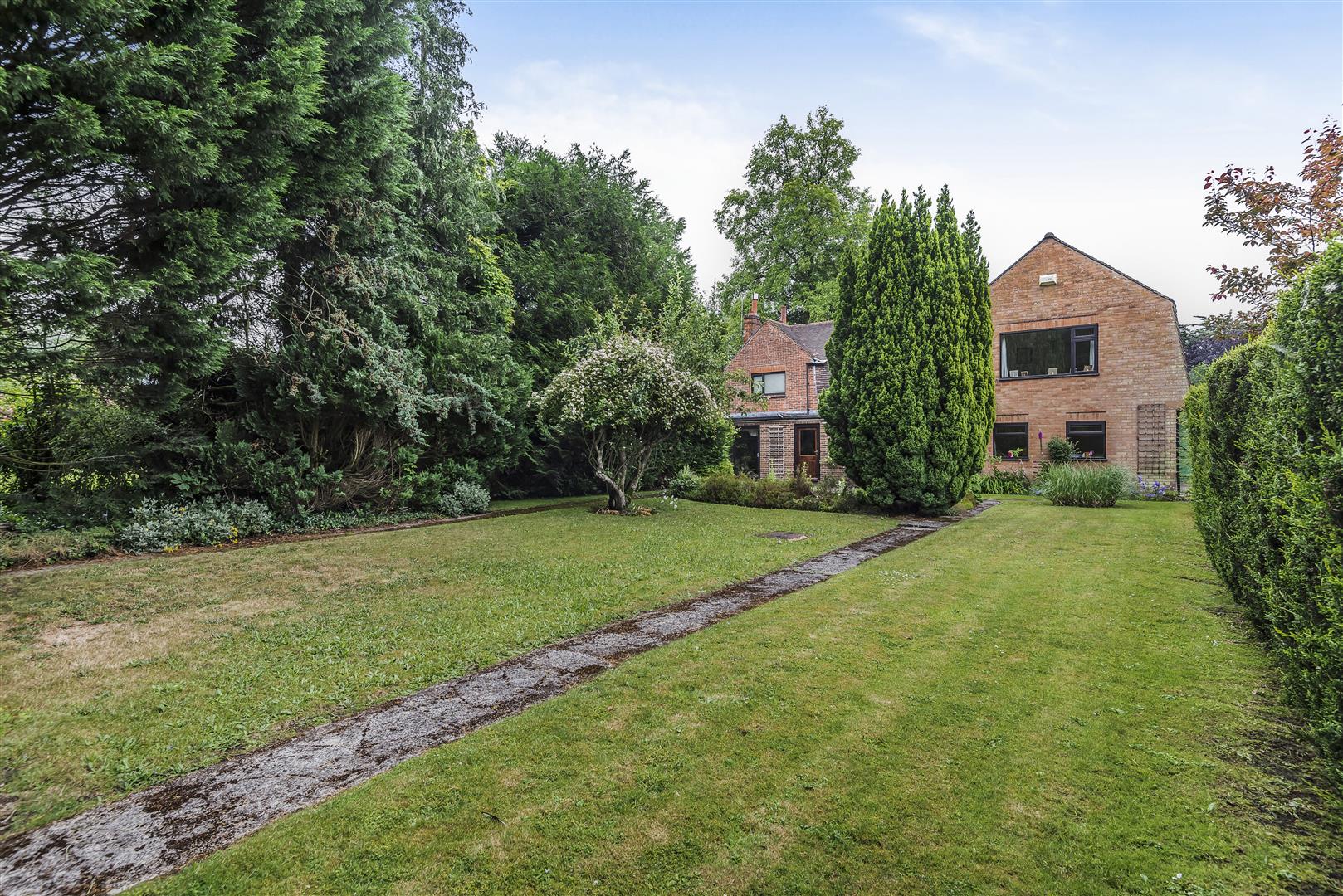 4 bedroom property for sale in The Fairway, Devizes Guide price £700,000