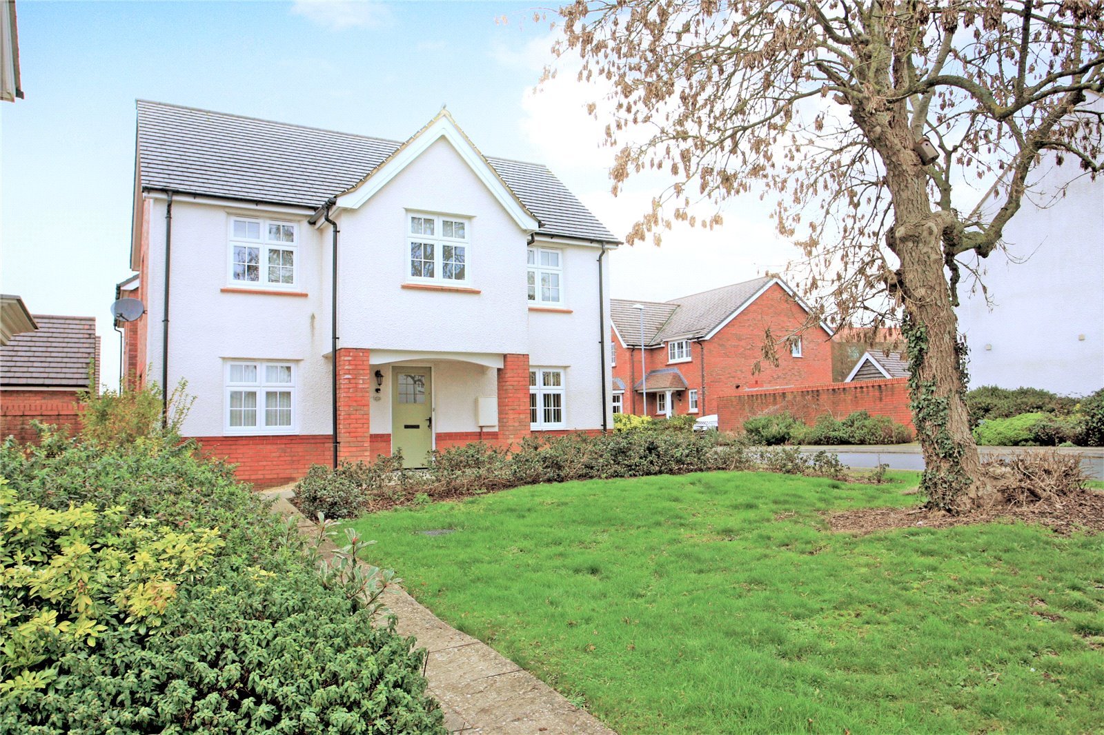 4 bedroom property for sale in Comet Crescent, Calne, SN11 Guide