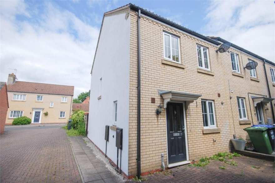 2 bedroom property for sale in Berrybanks, Bilton, RUGBY, Warwickshire