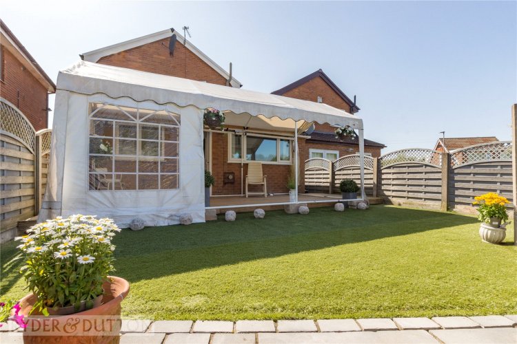 3 bedroom property for sale in The Fairway, New Moston, Manchester, M40