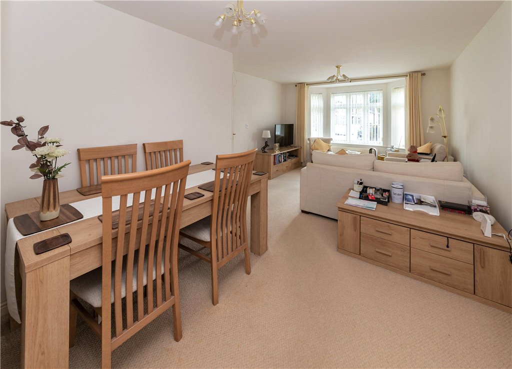 2 bedroom property for sale in Odile Mews, Gilstead, Bingley, BD16