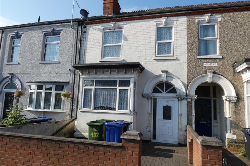 6 bedroom property for sale in GRIMSBY ROAD, CLEETHORPES £135,000