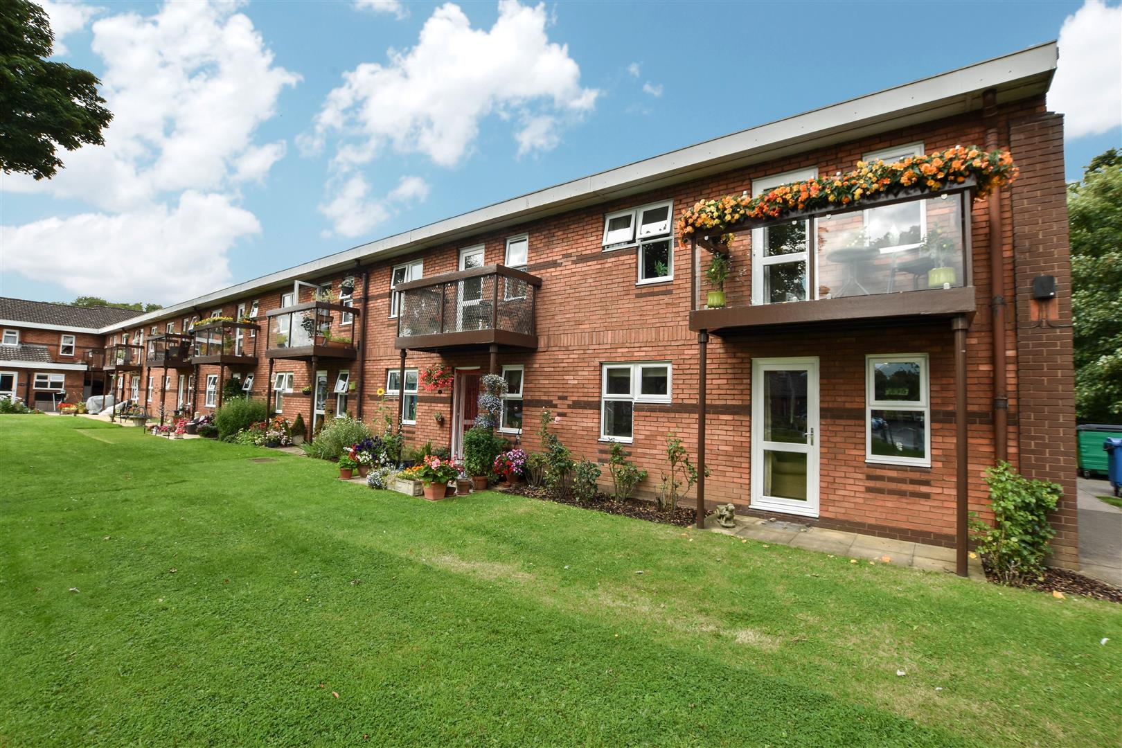 1 bedroom property for sale in Lowfield Road, Anlaby, Hull £72,500