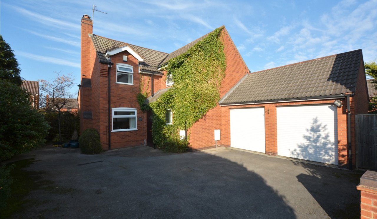 4 bedroom property for sale in Foxton Close, Moreton, Wirral, CH46 £