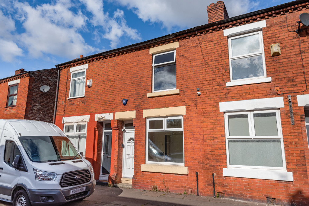 2 bedroom property for sale in Brailsford Road, Manchester, M14 £168,000 Madina Property
