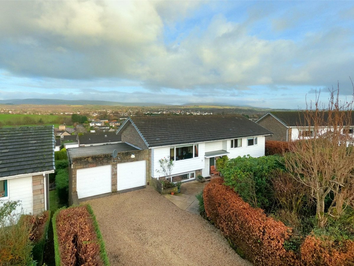 4 bedroom house for sale in Tweedsmuir Crescent, Bearsden, Glasgow, G61