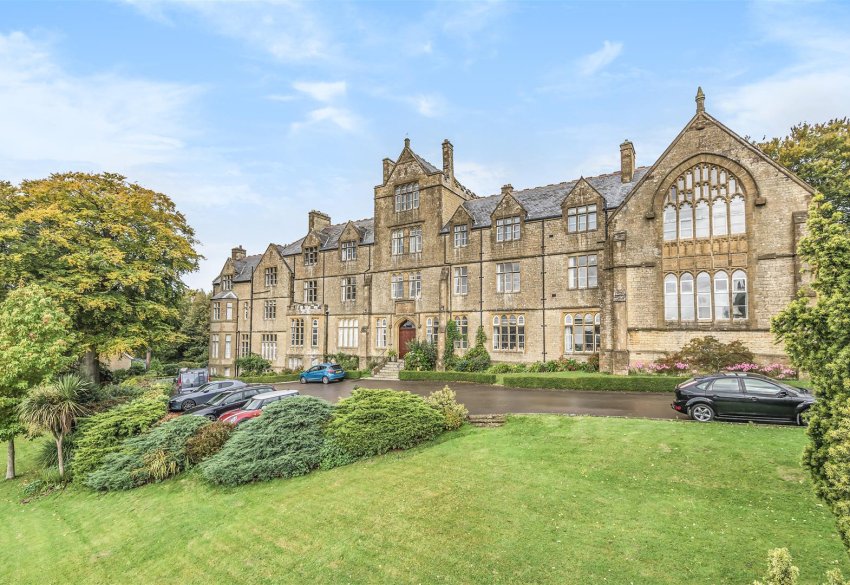 Stags 3 bedroom property for sale in De Combe House, Crewkerne