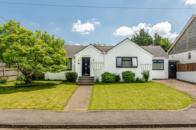 3 bedroom property for sale in Pump Close, Leybourne, ME19 Guide