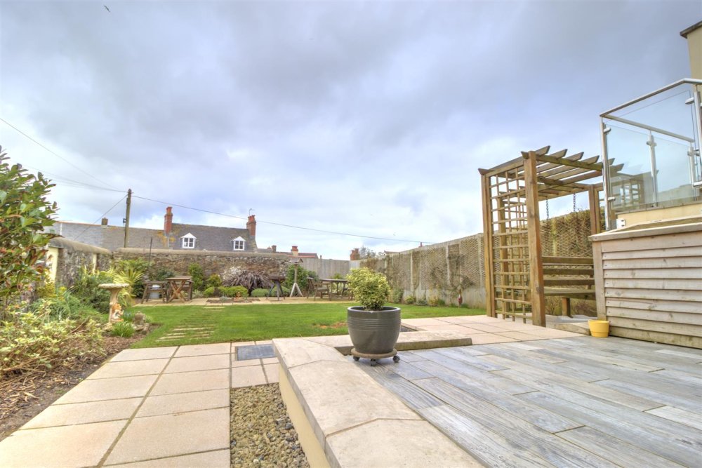 3 bedroom property for sale in Torridge Rd, Appledore, Bideford Guide