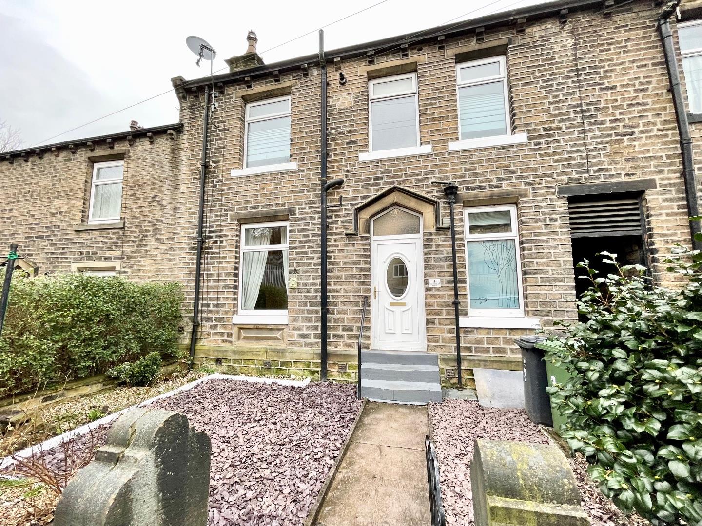 2 bedroom property for sale in Armitage Road, Milnsbridge, Huddersfield