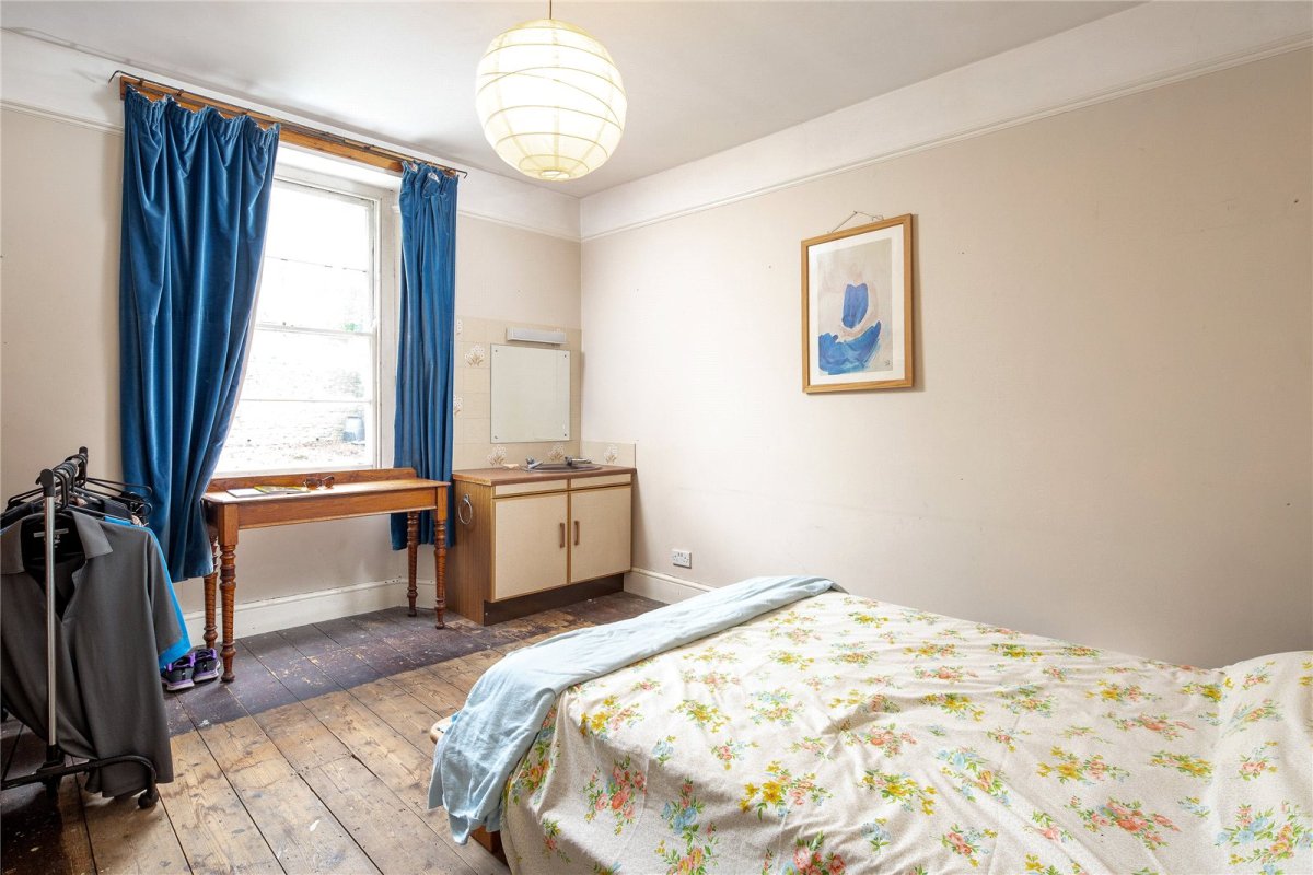 5 bedroom property for sale in Ravenswood Road, Bristol, Somerset, BS6